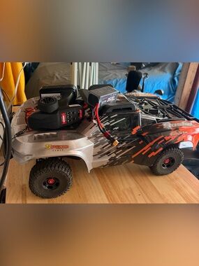 Hosim Mojarco M33 1/8 Big Scale 6S 4X4 RTR Desert Truck 60+MPH